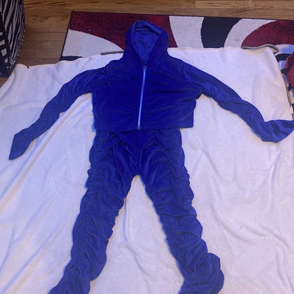 BLUE JUMPER SET - Picture 3 of 4